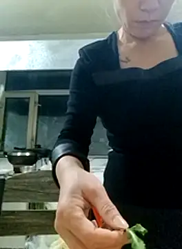 Snapshot of aniani11 chatting on November 17, 2025, 8:53 am aniani11 online show from November 17, 2025, 8:53 am