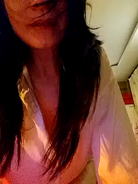 Snapshot of aniani11 chatting on November 18, 2025, 3:38 pm aniani11 online show from November 18, 2025, 3:38 pm