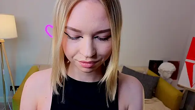 Snapshot of adellime chatting on November 2, 2025, 1:35 pm adellime online show from November 2, 2025, 1:35 pm