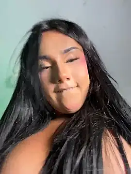 Snapshot of Vale_prado chatting on June 24, 2026, 10:20 pm Vale prado online show from June 24, 2026, 10:20 pm