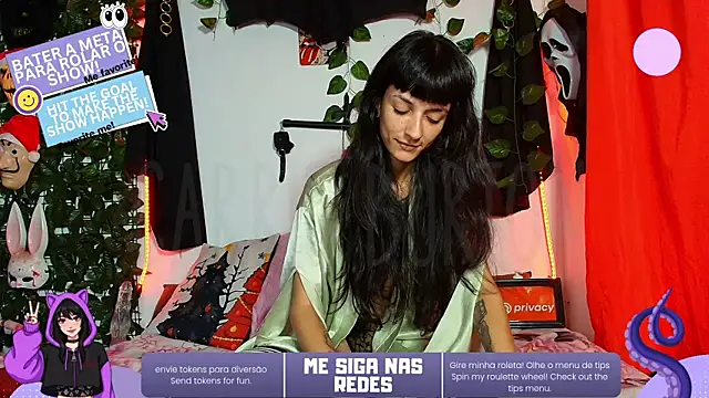 CarrieBurton online show from December 3, 2025, 3:21 pm