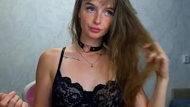 Snapshot of Lovelly_molly1 chatting on July 8, 2026, 5:50 pm Lovelly molly1 online show from July 8, 2026, 5:50 pm