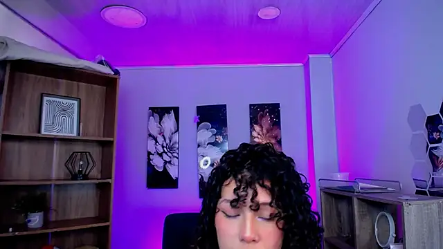 roseefancy19 online show from January 8, 2026, 2:19 pm