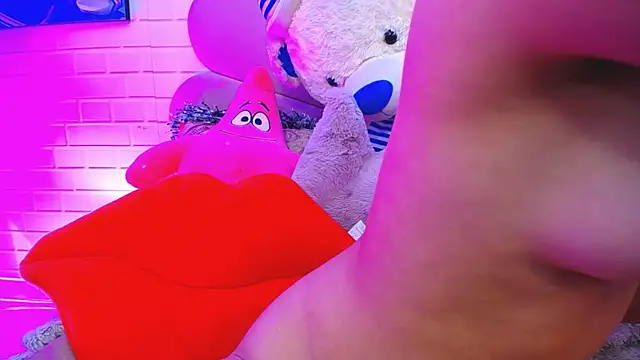 roseefancy19 online show from April 16, 2026, 11:44 am