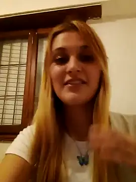 larubia arg online show from November 10, 2025, 5:06 am