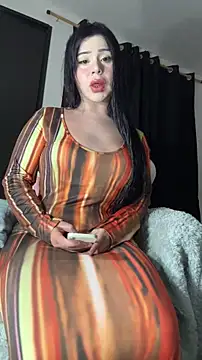 cowgirllyx online show from November 14, 2025, 12:42 am