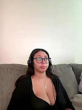 minha baby online show from January 5, 2026, 6:11 pm