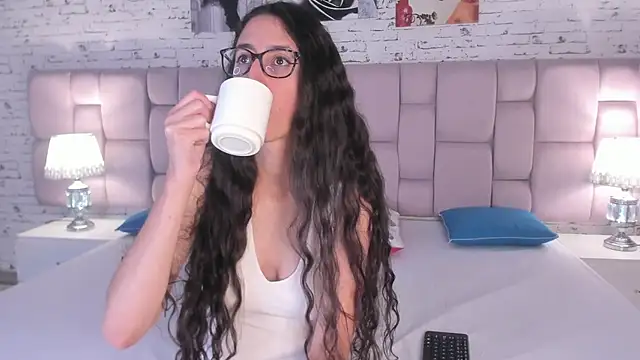 GirafMusic online show from November 19, 2025, 1:11 pm