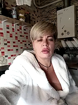 Snapshot of MilkySky chatting on November 30, 2025, 3:21 am MilkySky online show from November 30, 2025, 3:21 am