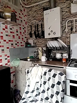 Snapshot of MilkySky chatting on December 2, 2025, 3:40 pm MilkySky online show from December 2, 2025, 3:40 pm