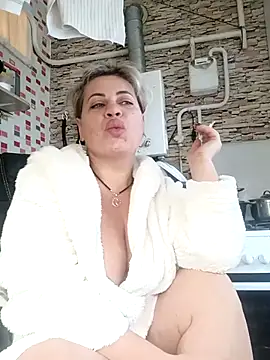 Snapshot of MilkySky chatting on December 14, 2025, 9:58 am MilkySky online show from December 14, 2025, 9:58 am