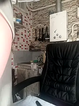 Snapshot of MilkySky chatting on December 22, 2025, 8:39 pm MilkySky online show from December 22, 2025, 8:39 pm