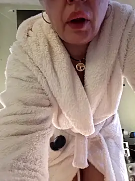 Snapshot of MilkySky chatting on February 2, 2026, 9:19 am MilkySky online show from February 2, 2026, 9:19 am