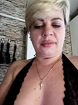 Snapshot of MilkySky chatting on February 3, 2026, 6:51 am MilkySky online show from February 3, 2026, 6:51 am