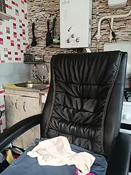 Snapshot of MilkySky chatting on February 16, 2026, 12:23 pm MilkySky online show from February 16, 2026, 12:23 pm