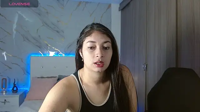 Snapshot of skarlett_35 chatting on November 4, 2025, 2:05 pm skarlett 35 online show from November 4, 2025, 2:05 pm