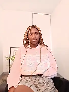 EvonyFoxxx online show from February 1, 2026, 5:33 pm