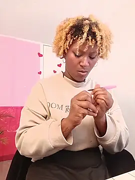 EvonyFoxxx online show from April 2, 2026, 8:06 pm