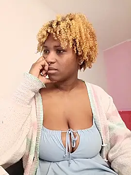 Snapshot of EvonyFoxxx chatting on April 25, 2026, 1:41 am EvonyFoxxx online show from April 25, 2026, 1:41 am