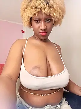 Snapshot of EvonyFoxxx chatting on May 5, 2026, 4:09 am EvonyFoxxx online show from May 5, 2026, 4:09 am