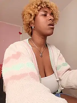 Snapshot of EvonyFoxxx chatting on May 7, 2026, 2:39 am EvonyFoxxx online show from May 7, 2026, 2:39 am