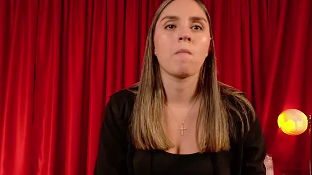 VictoriaNova  online show from March 27, 2026, 9:03 pm