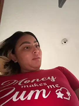 Snapshot of Elina_Hills chatting on July 3, 2026, 3:07 pm Elina Hills online show from July 3, 2026, 3:07 pm