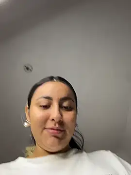 Snapshot of Elina_Hills chatting on July 11, 2026, 7:16 pm Elina Hills online show from July 11, 2026, 7:16 pm
