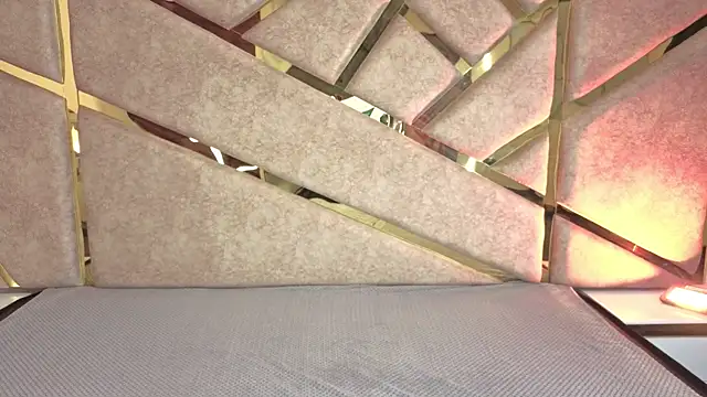 Snapshot of Frrreyaa chatting on December 5, 2025, 2:20 am Frrreyaa online show from December 5, 2025, 2:20 am