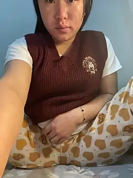 lylyyou online show from December 3, 2025, 11:36 pm