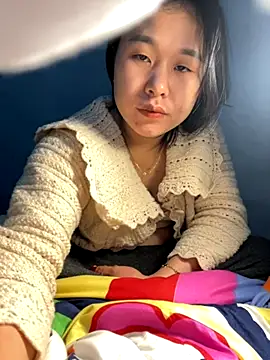 lylyyou online show from December 5, 2025, 2:58 pm