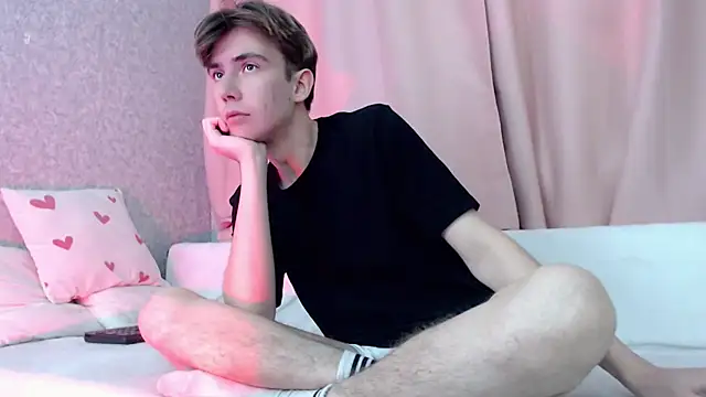 Snapshot of Harvey_foster chatting on December 15, 2025, 1:37 pm Harvey foster online show from December 15, 2025, 1:37 pm