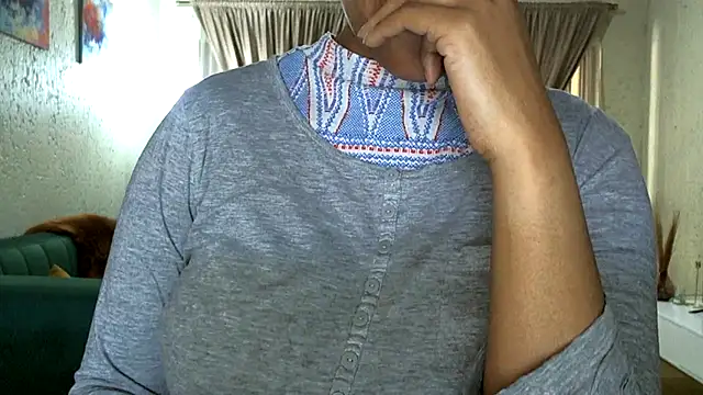 Snapshot of NewBeginnings8 chatting on February 25, 2026, 7:18 am NewBeginnings8 online show from February 25, 2026, 7:18 am