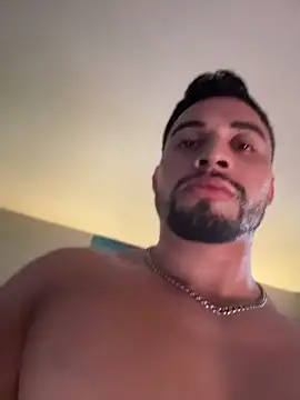 latinpeaches online show from June 27, 2026, 10:59 pm