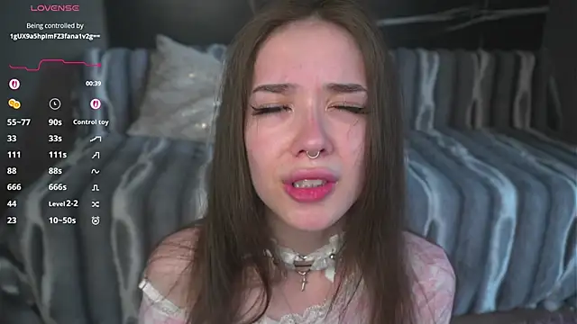 tinyanie online show from May 20, 2026, 3:18 pm