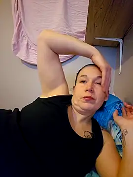 Snapshot of Girlysensuelle chatting on December 2, 2025, 7:57 am Girlysensuelle online show from December 2, 2025, 7:57 am