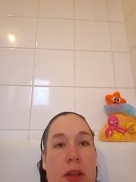 Snapshot of Girlysensuelle chatting on December 20, 2025, 8:43 am Girlysensuelle online show from December 20, 2025, 8:43 am