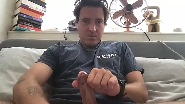 dutchpieter95 online show from July 21, 2026, 7:54 am