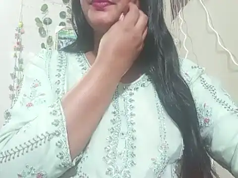 Nancy queen001 online show from December 5, 2025, 5:53 pm