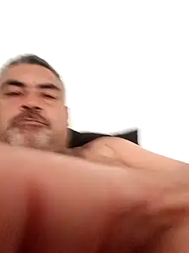 Snapshot of Ricardotarado chatting on November 18, 2025, 11:25 am Ricardotarado online show from November 18, 2025, 11:25 am