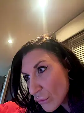 Holyplastic online show from November 15, 2025, 1:36 am