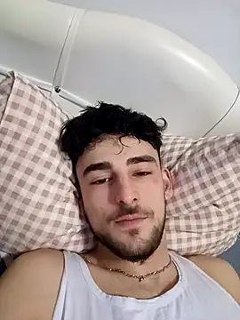 yasinesra757  online show from March 18, 2026, 10:46 pm