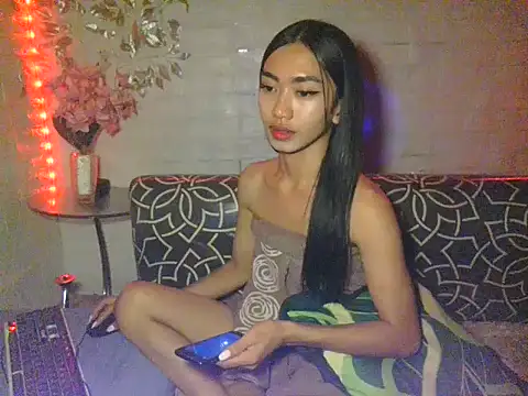 queensilver online show from December 3, 2025, 3:54 pm