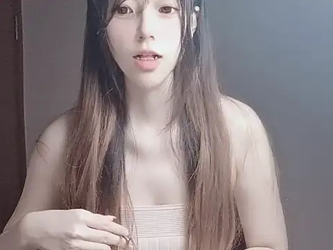 Snapshot of JuliaNoir chatting on November 7, 2025, 7:19 am JuliaNoir online show from November 7, 2025, 7:19 am