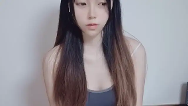 Snapshot of JuliaNoir chatting on January 12, 2026, 3:23 am JuliaNoir online show from January 12, 2026, 3:23 am