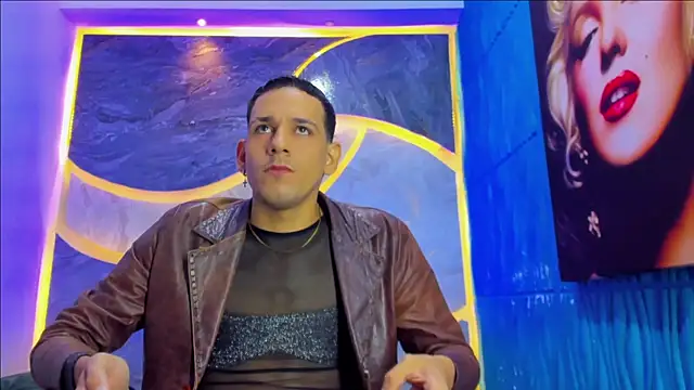 Snapshot of noah_deluxe chatting on November 1, 2025, 12:40 pm noah deluxe online show from November 1, 2025, 12:40 pm