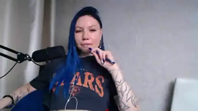 Snapshot of FatalFlirt chatting on October 31, 2025, 12:06 pm FatalFlirt online show from October 31, 2025, 12:06 pm