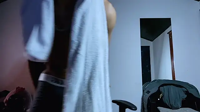 Snapshot of 3v1l chatting on November 9, 2025, 6:39 pm 3v1l online show from November 9, 2025, 6:39 pm