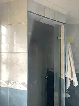 Snapshot of 3v1l chatting on November 17, 2025, 8:14 pm 3v1l online show from November 17, 2025, 8:14 pm