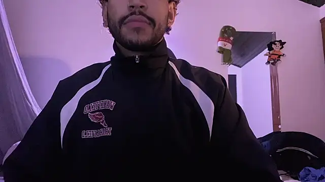 Snapshot of 3v1l chatting on November 20, 2025, 7:41 am 3v1l online show from November 20, 2025, 7:41 am